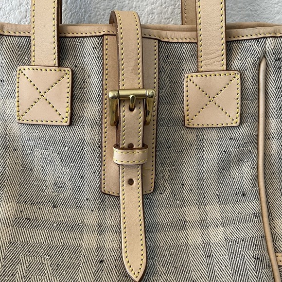 Vintage Dooney & Bourke Women's Purse Bag Beige Tan Plaid Leather Trim Chic Cute - Picture 4 of 16